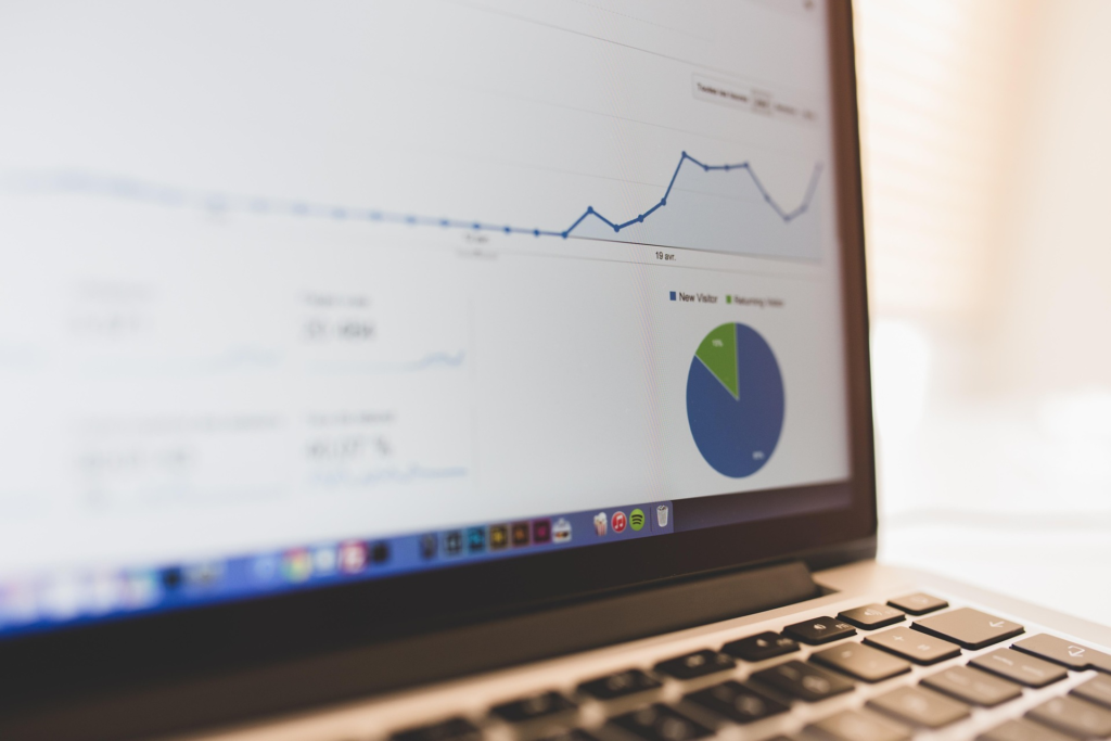 Turn website visitors into SEO leads